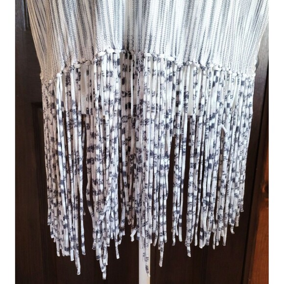 Minnie Rose Sz XS/S Gray Fringe Oversized Scoop Neck Viscose Boho Western Poncho - Picture 5 of 7